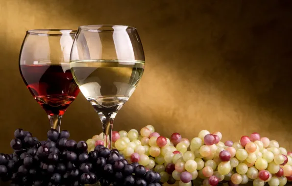 Wine, glasses, grapes