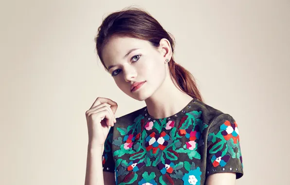 Girl, background, makeup, dress, actress, hairstyle, brown hair, Mackenzie Foy