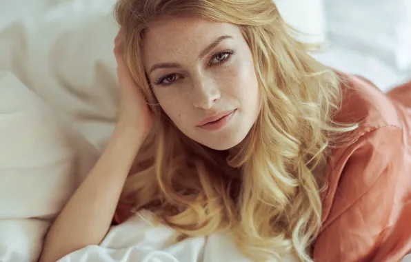 Picture look, lips, freckles