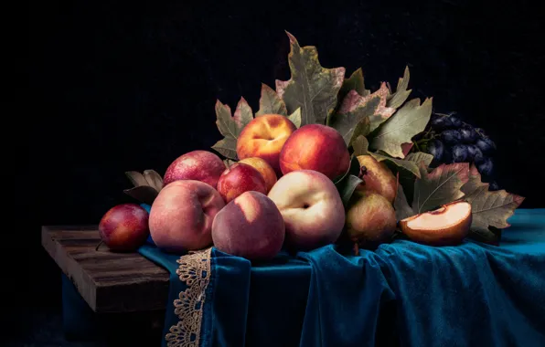 Grapes, peach, nectarine