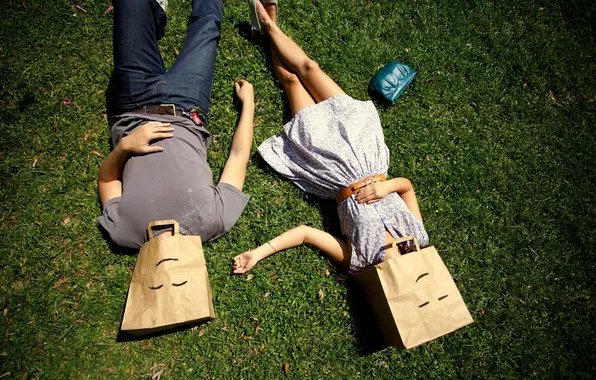 Picture GIRL, GRASS, SMILE, GUY, Fontelina, PACKAGES