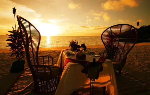 Beach, the ocean, romance, the evening, dinner