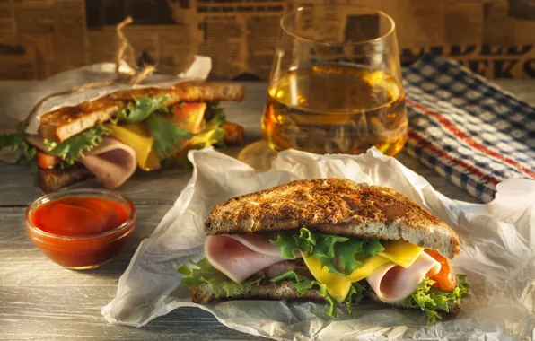 Beer, cheese, meat, sandwich, sauce, salad, filling, ham