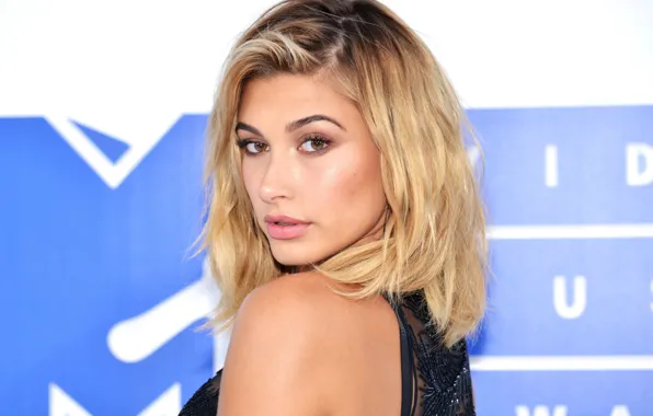 Look, model, makeup, Hailey Baldwin, Hailey Baldwin, Hayley Bieber