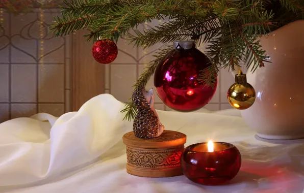 Picture toys, tree, candle, box, hedgehog