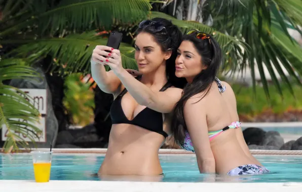 Girls, breast, model, beauty, brunette, Casey Batchelor, Vicky Pattison