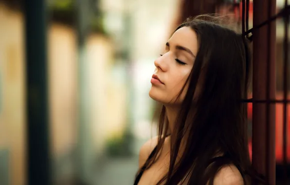 Picture model, portrait, makeup, hairstyle, brown hair, beauty, bokeh, he closed his eyes