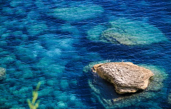 Water, transparency, surface, light, blue, glare, stones, rocks