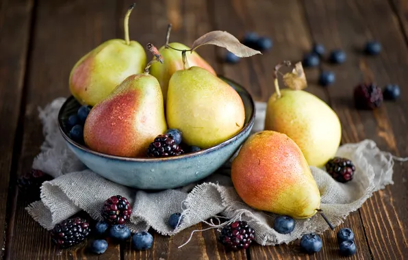 Berries, blueberries, dishes, fruit, still life, pear, BlackBerry, Anna Verdina