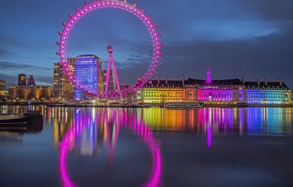 Picture lights, reflection, England, London
