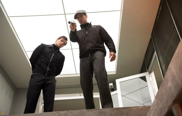 Picture gun, weapons, the situation, jacket, cap, muffler, Henry Cavill, Henry Cavill