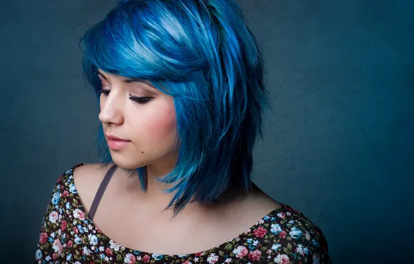 Hair, blue, Lia Curtis