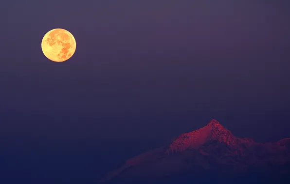 Picture The moon, Alps, Italy, Rochemelon