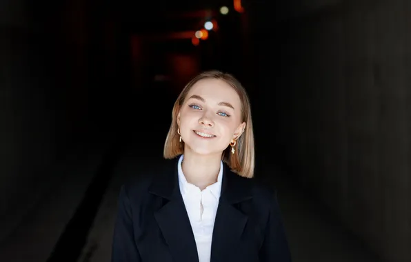 Look, the dark background, portrait, Lisa, short hair, Andrey Plotnikov