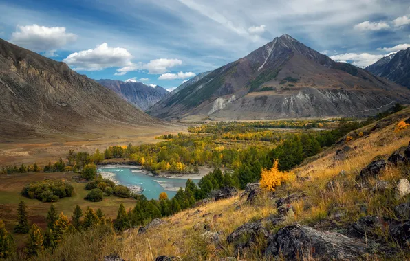 Laura Pavlova, Argut River, Valley of the Three Ridges, Severo-Chuisky ridge, Yuzhno-Chuisky ridge