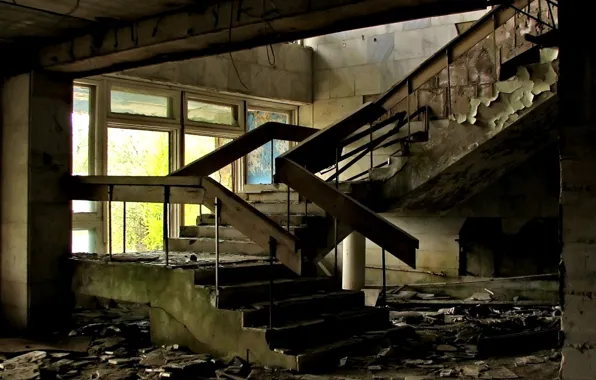 Garbage, dirt, steps, abandoned building, the great wall, gloomy