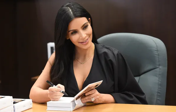 Brunette, celebrity, Kim Kardashian