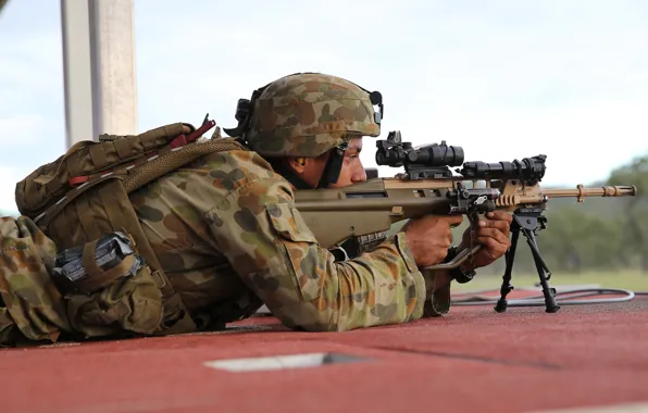 Picture target shooting, f88 sa2, soldier training