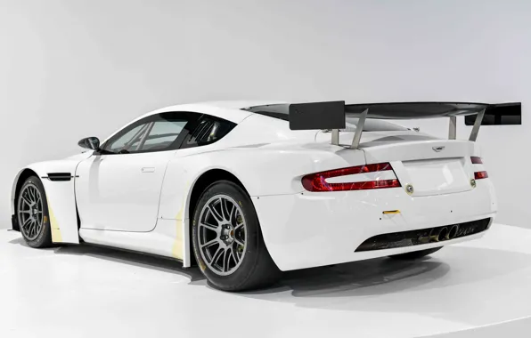 White, Wing, Aston Martin DBRS9