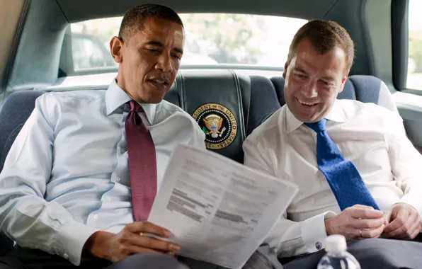 Smile, tie, salon, presidents, Obama, reading, red and blue, Dmitry Medvedev