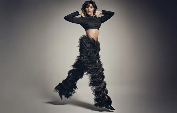 Look, pose, tummy, makeup, figure, actress, singer, hair