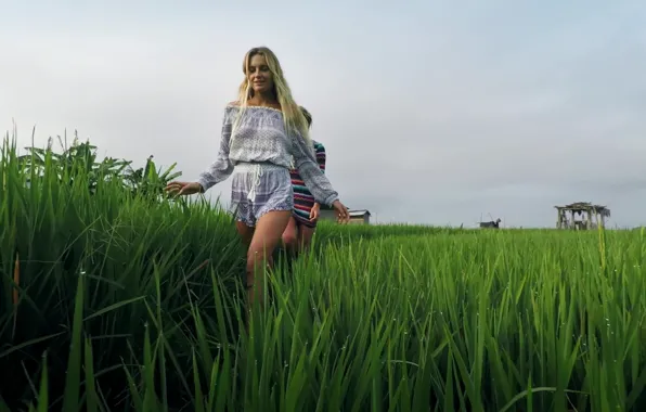 The sky, Girls, Grass