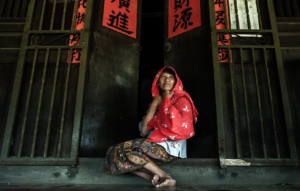 Women, door, Villagers