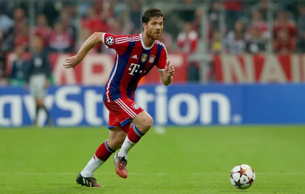 Football, Allianz Arena, Xabi Alonso, FC Bayern Munich