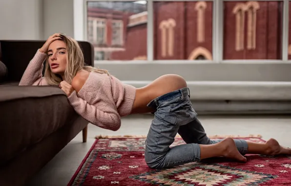 Ass, ass, look, girl, pose, carpet, jeans, on the floor