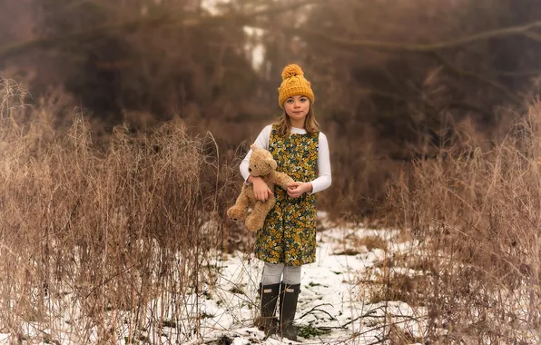 Hat, toy, bear, girl, the beauty, Lorna Oxenham, On the trail
