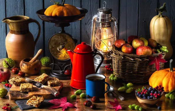 Picture berries, basket, apples, lamp, kettle, mug, lantern, pumpkin