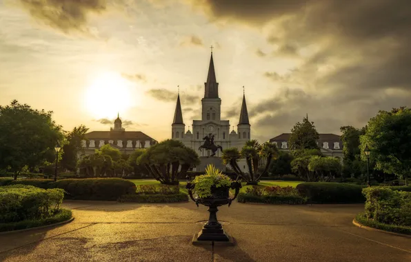 Picture the city, Park, castle, the evening