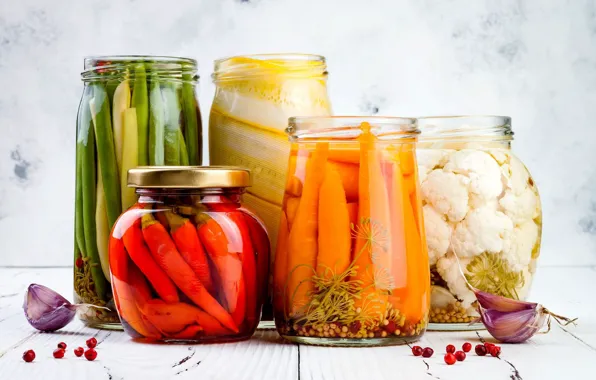 Pepper, banks, vegetables, carrots, garlic, zucchini, cauliflower, marinated