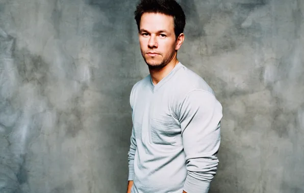 Picture actor, grey background, actor, Mark Wahlberg, Mark Wahlberg