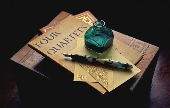 Pen, handle, magazines, ink