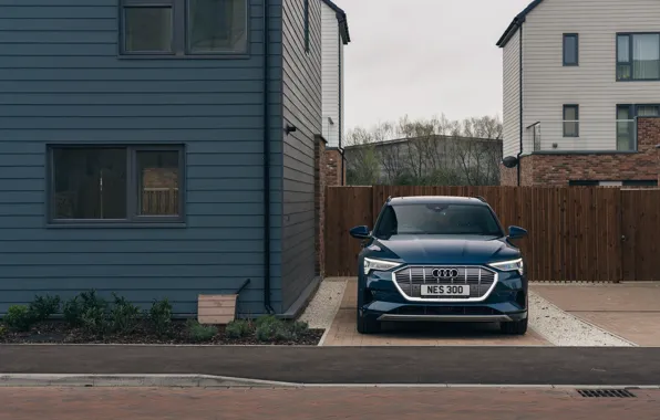 Audi, E-Tron, the corner of the house, 2019, UK version