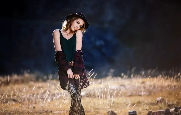 Picture girl, hat, feel so free