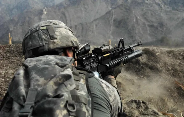 Soldiers, Machine, Shoots