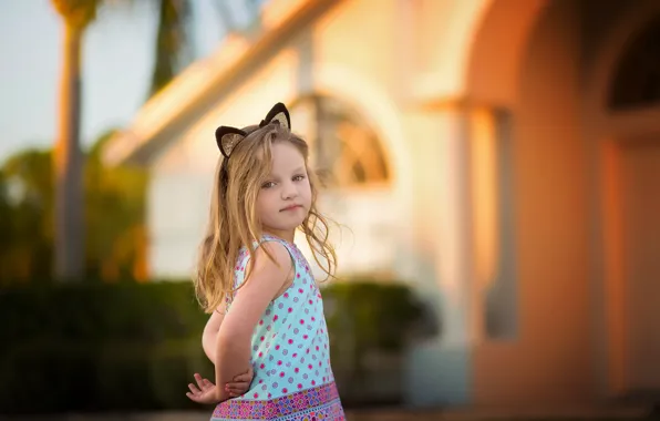 Picture girl, ears, curls