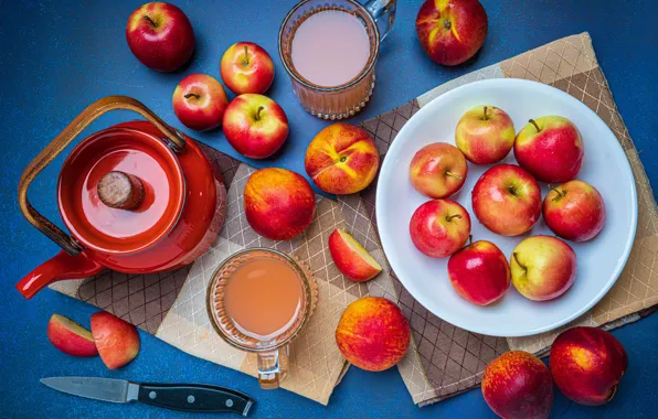 Dishes, fruit, a lot