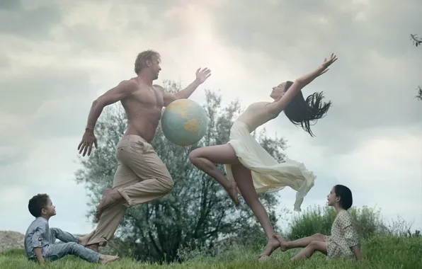 Picture girl, children, guy, globe, The ball games, Ball game