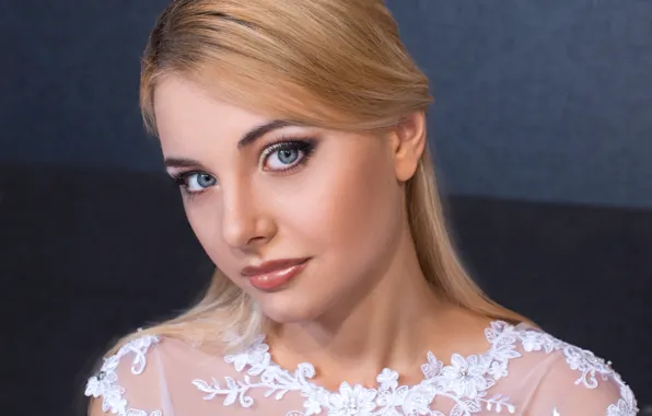 LOOK, GIRLS, MAKEUP