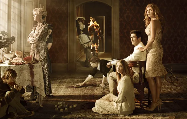 Picture fire, cubes, carpet, fruit, the maid, Denis o'hare, American horror story, Evan Peters