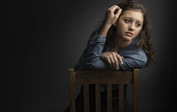 Portrait, chair, freckles, curls