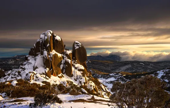 Picture snow, rocks, Australia