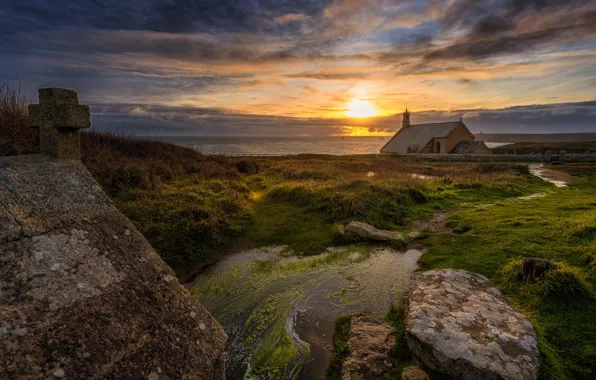 Roof, sea, the sky, grass, the sun, clouds, light, sunset
