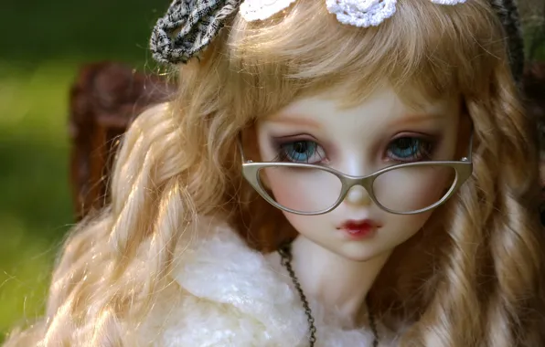 Picture toy, doll, glasses, curls