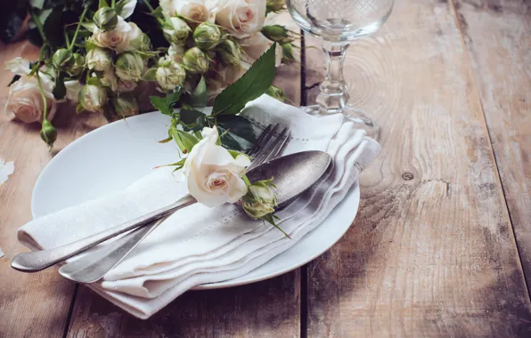 Picture roses, plate, spoon, plug, napkin