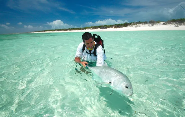 The ocean, people, fish