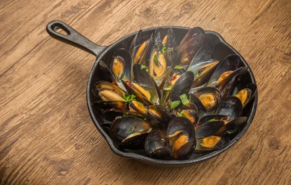 Picture table, seafood, pan, mussels